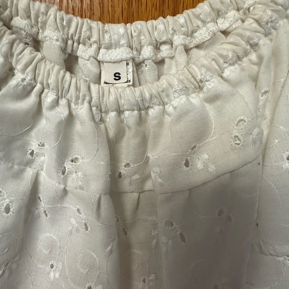 Peasant Style White Eyelet Blouse Size Small. Short Sleeves. - Picture 3 of 9